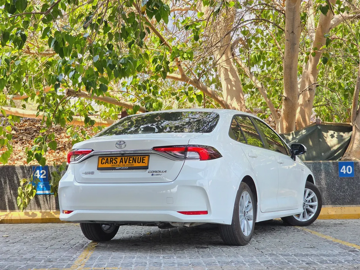 Toyota Corolla LE 2025 - Pristine Condition -  2 Years warranty 1,050 AED P/M-3-3