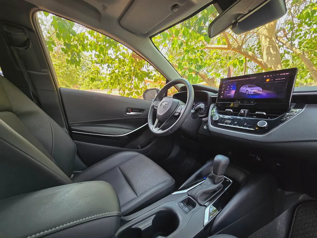Toyota Corolla LE 2025 - Pristine Condition -  2 Years warranty 1,050 AED P/M-6-6