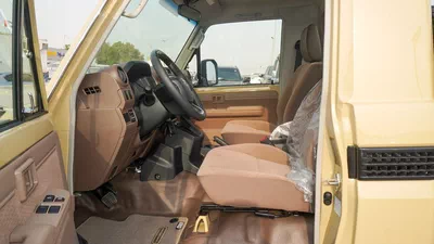 Toyota Land Cruiser Pick Up LX 4.0L V6 SINGLE CABIN A/T-10