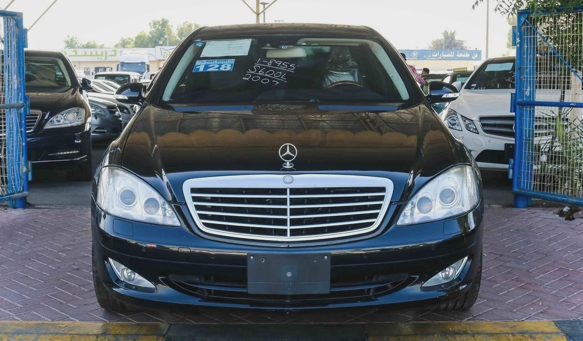Mercedes Benz S600 LARGE