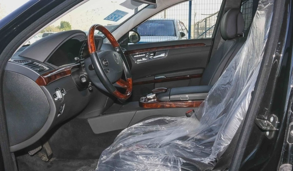 Mercedes Benz S600 LARGE