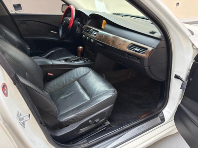 Gulf Specs 2006 BMW 530i 3.0Litre Inline-6 Cylinder-8