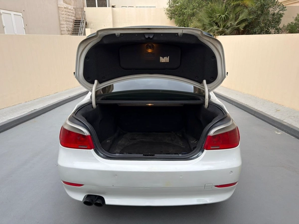 Gulf Specs 2006 BMW 530i 3.0Litre Inline-6 Cylinder