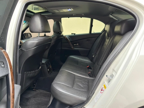 Gulf Specs 2006 BMW 530i 3.0Litre Inline-6 Cylinder