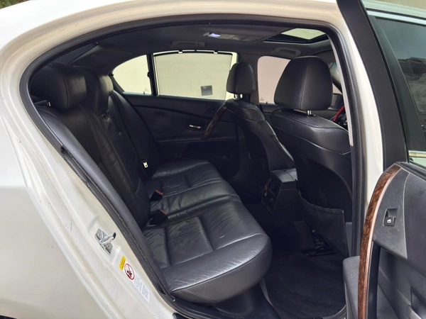 Gulf Specs 2006 BMW 530i 3.0Litre Inline-6 Cylinder