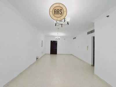 In prime location Near to mulla plaza huge 2bhk with all amenities-1