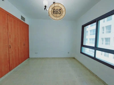In prime location Near to mulla plaza huge 2bhk with all amenities-3