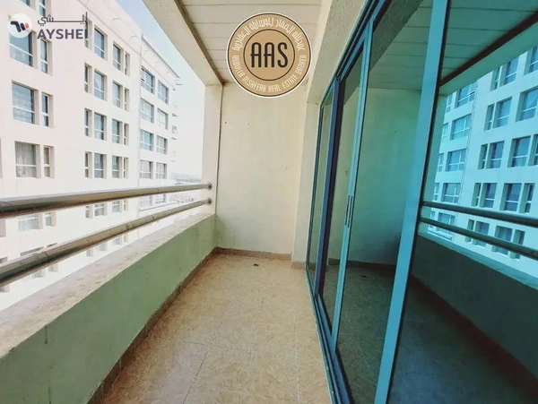 In prime location Near to mulla plaza huge 2bhk with all amenities