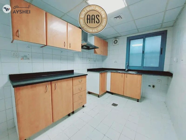 In prime location Near to mulla plaza huge 2bhk with all amenities