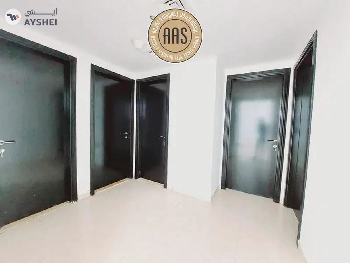 In prime location Near to mulla plaza huge 2bhk with all amenities-12-12