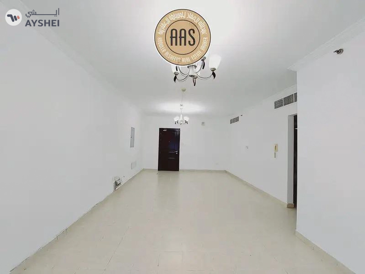In prime location Near to mulla plaza huge 2bhk with all amenities-1-1