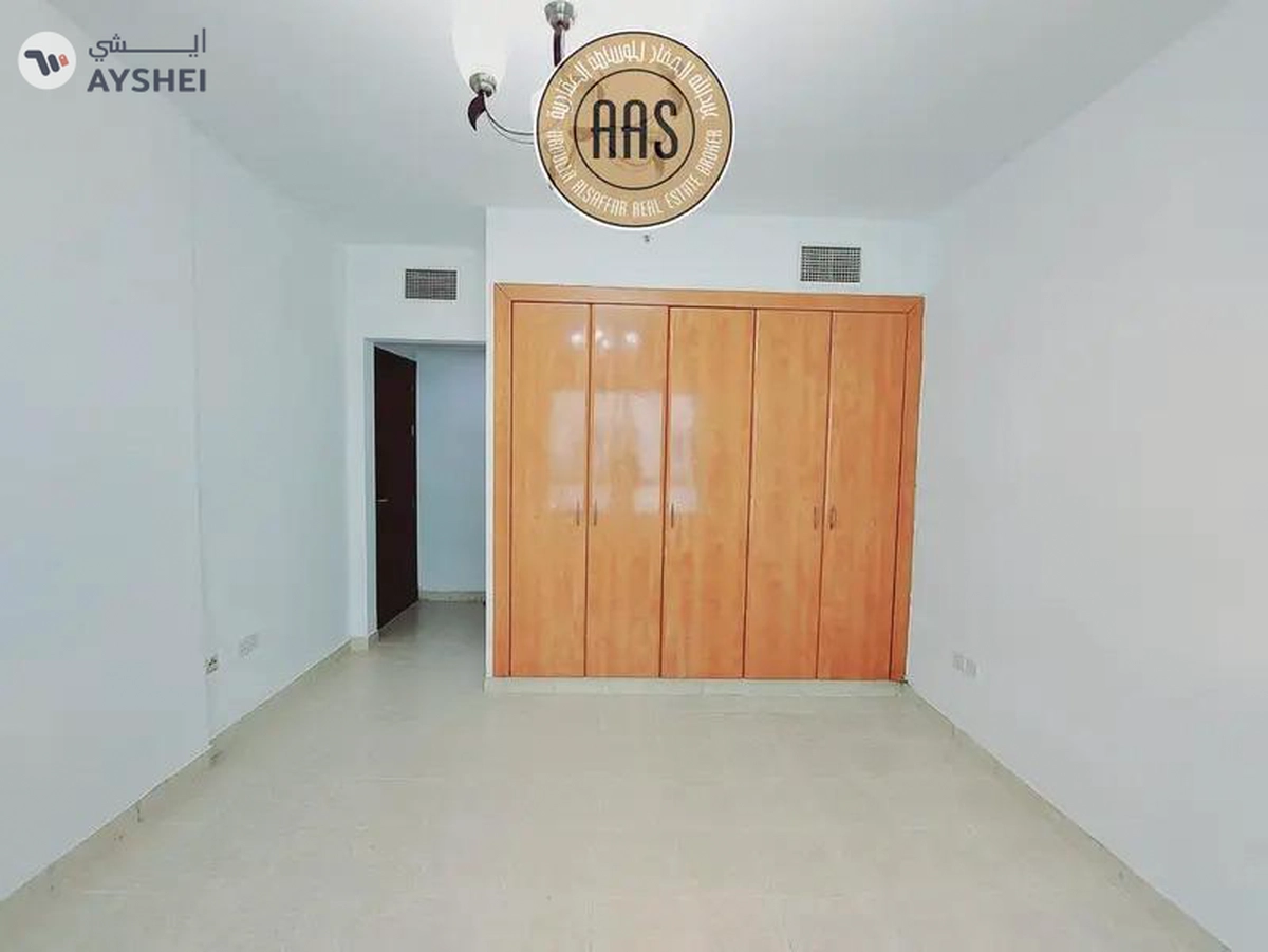 In prime location Near to mulla plaza huge 2bhk with all amenities-7-7