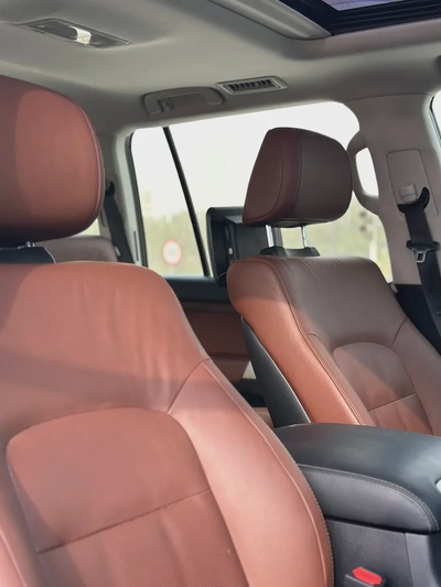 2016 Toyota Land Cruiser VXR | V8 5.7L | GCC Specs | White / Brown Leather | AED 145,000-16