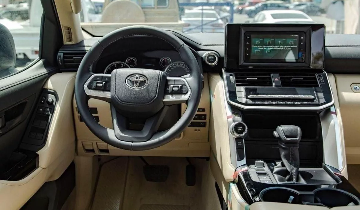 Toyota Land Cruiser GX LC300 GXR 3.3D AT MY2025 – BLACK-11-0