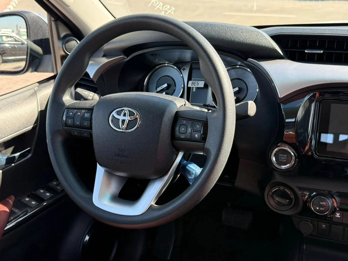 Toyota Hilux SR5 2.7L Petrol 4WD 2026 Export Price @ 137,500 AED-8-8