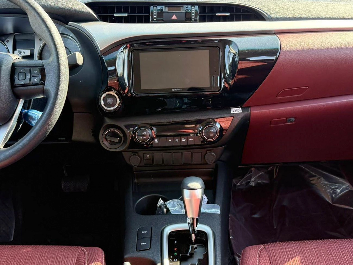 Toyota Hilux SR5 2.7L Petrol 4WD 2026 Export Price @ 137,500 AED-3-3