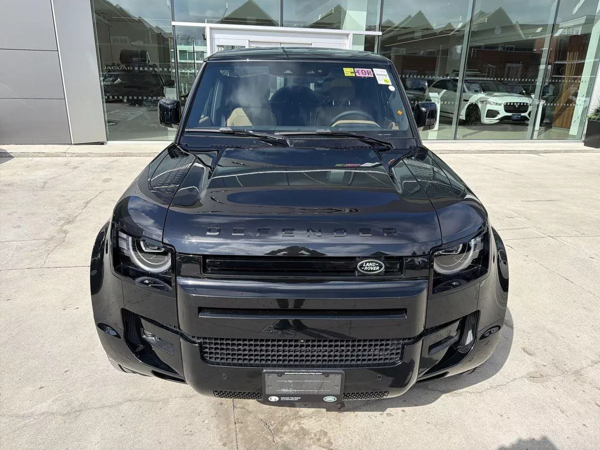 Land Rover Defender 110 P525 V8 Brand New * Export Offer *