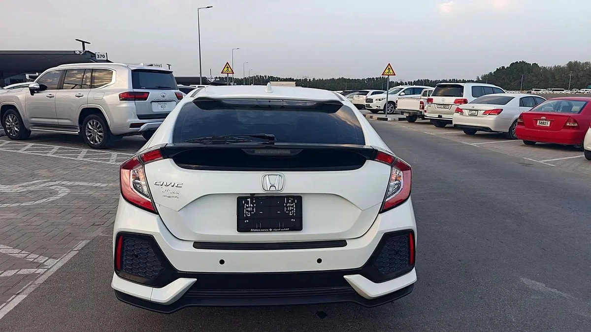 2018 Honda Civic LX Sport - American Specs - GCC Ready-10-10