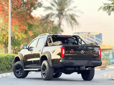 WARRANTY TILL JUNE 2027 / X 250 DIESEL FULL OPTION-1