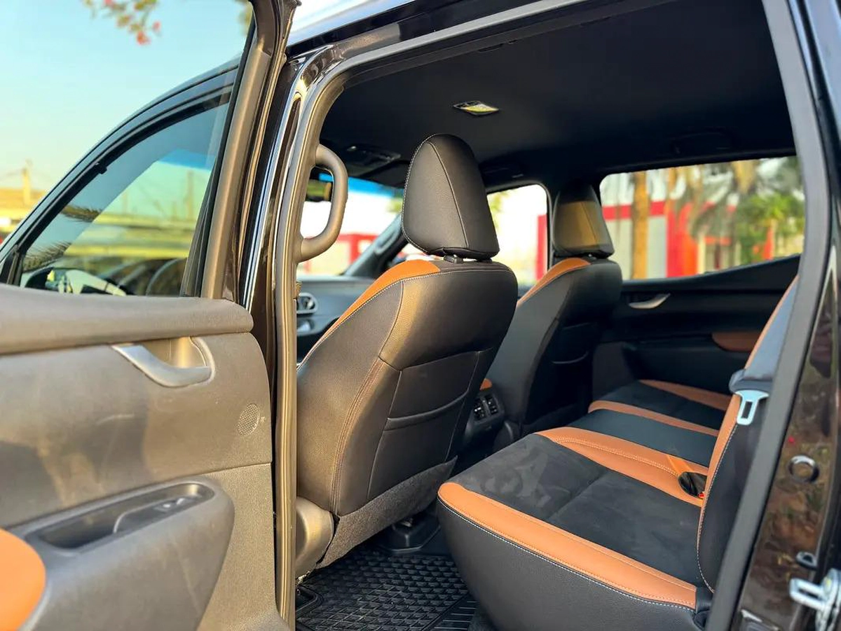 WARRANTY TILL JUNE 2027 / X 250 DIESEL FULL OPTION-8-8