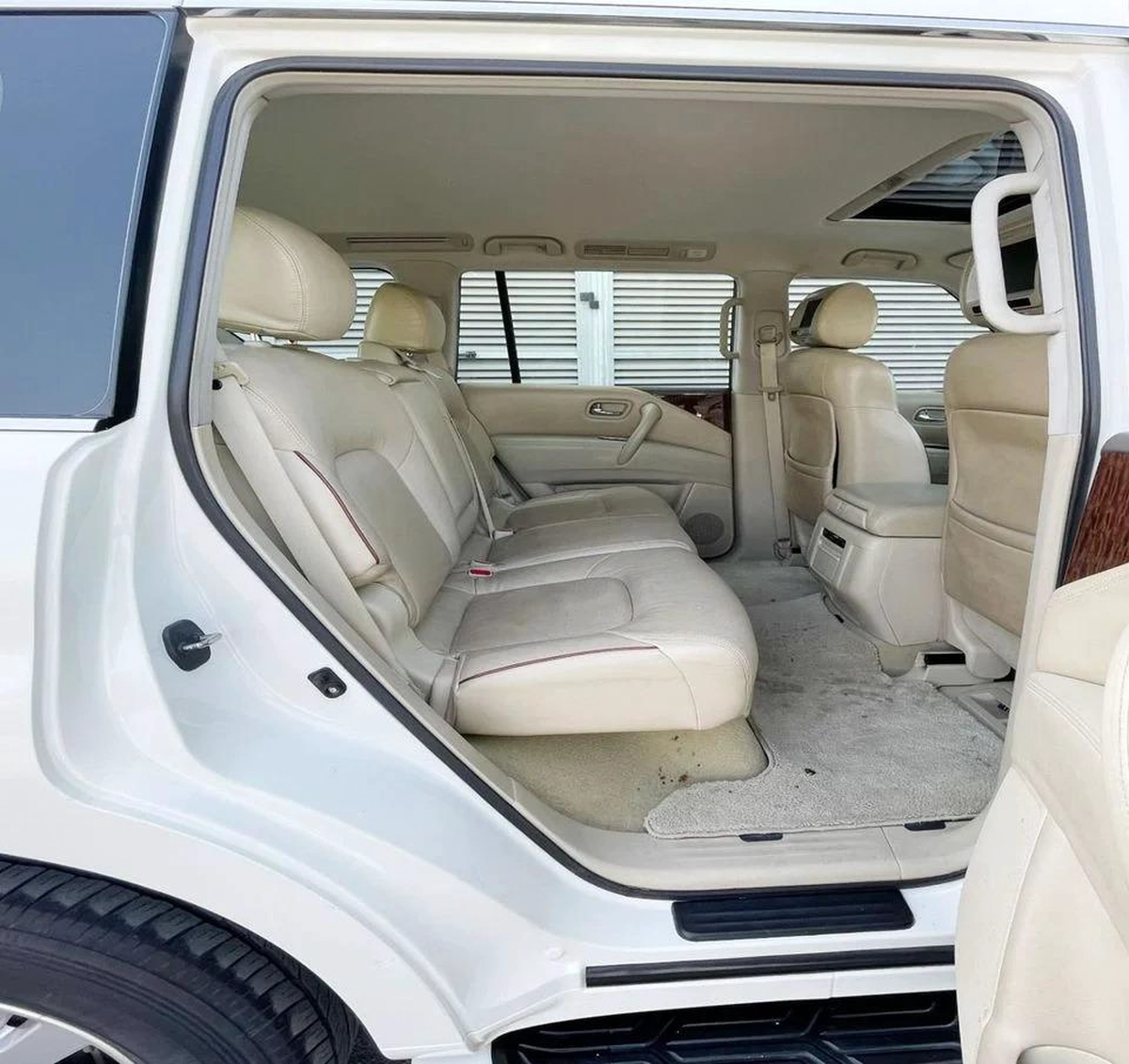 Nissan Patrol SE T1 5.6L AW Rostamani-14-14