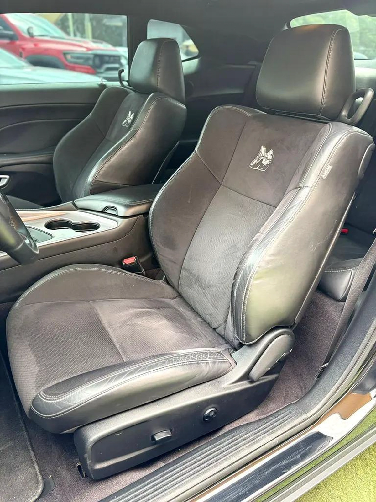DODGE CHALLENGER SCATPACK 392 IMPORT 2019 FULL OPTION PERFECT CONDITION-4-4