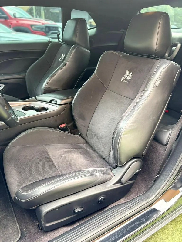 DODGE CHALLENGER SCATPACK 392 IMPORT 2019 FULL OPTION PERFECT CONDITION
