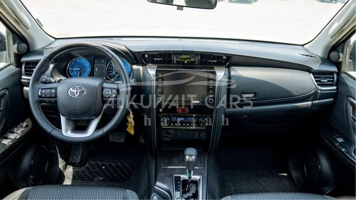 Toyota Fortuner EXR Toyota Fortuner 2.4L Diesel AT 4X4 MY2025-11-0