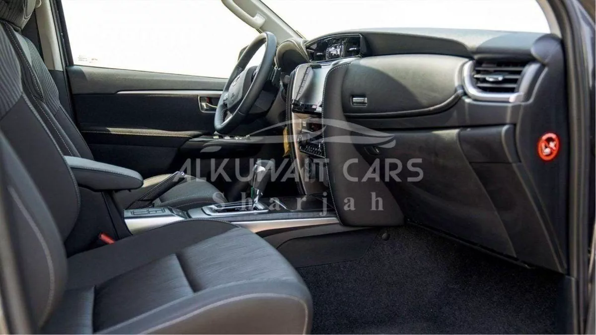 Toyota Fortuner EXR Toyota Fortuner 2.4L Diesel AT 4X4 MY2025-15-0