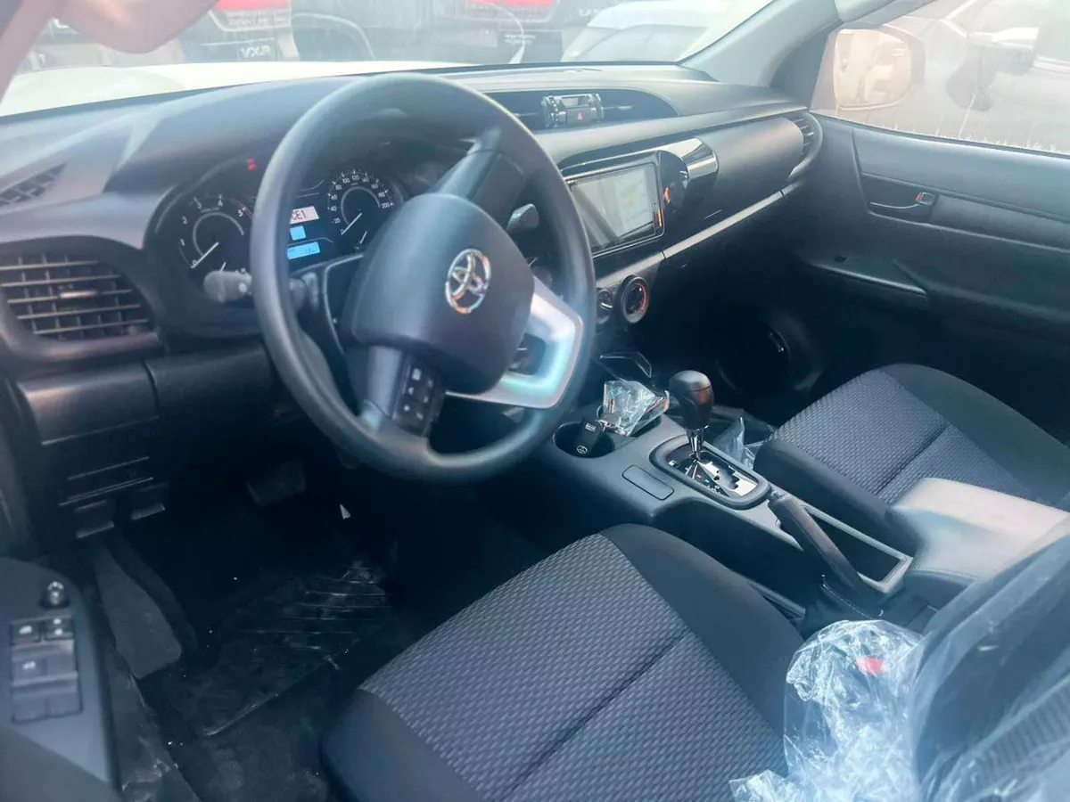 Toyota Hilux TOYOTA HILUX DOUBLE CABIN || 2.4L DIESEL 4×4 | WHITE 2026-9-0