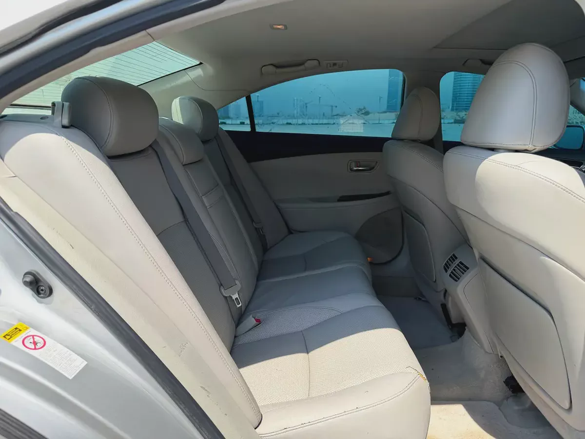 2010 Lexus ES 350 - American Specs-10-10