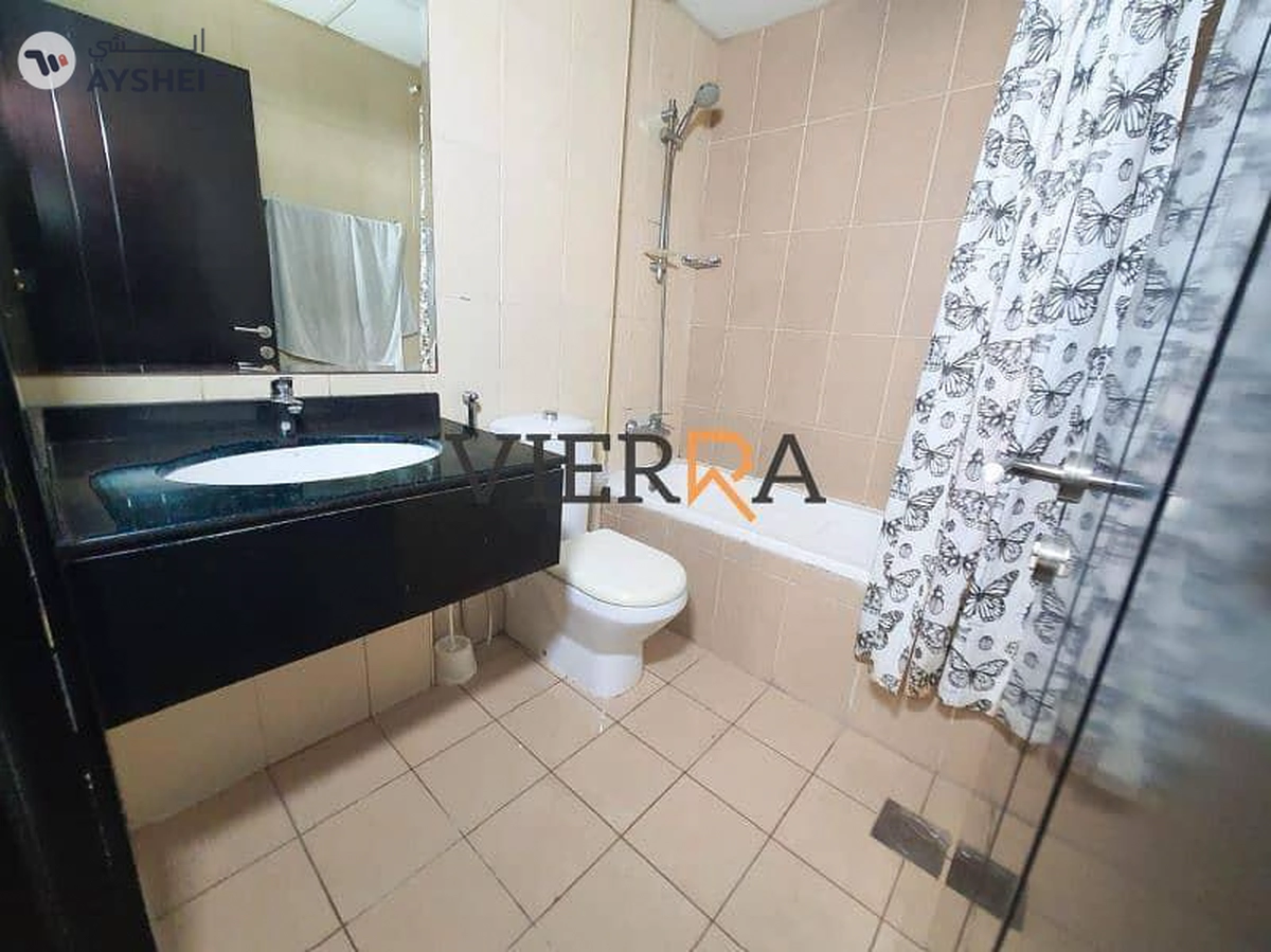 Mazaya 25, Queue Point, Liwan, Dubai