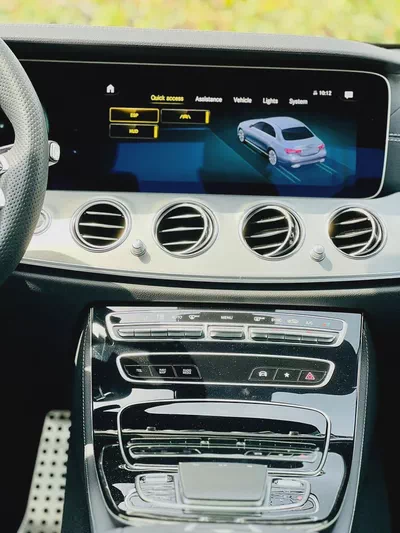 MERCEDES BENZ E200 AMG | BRAND NEW | GCC SPECS | YEAR: 2023-4