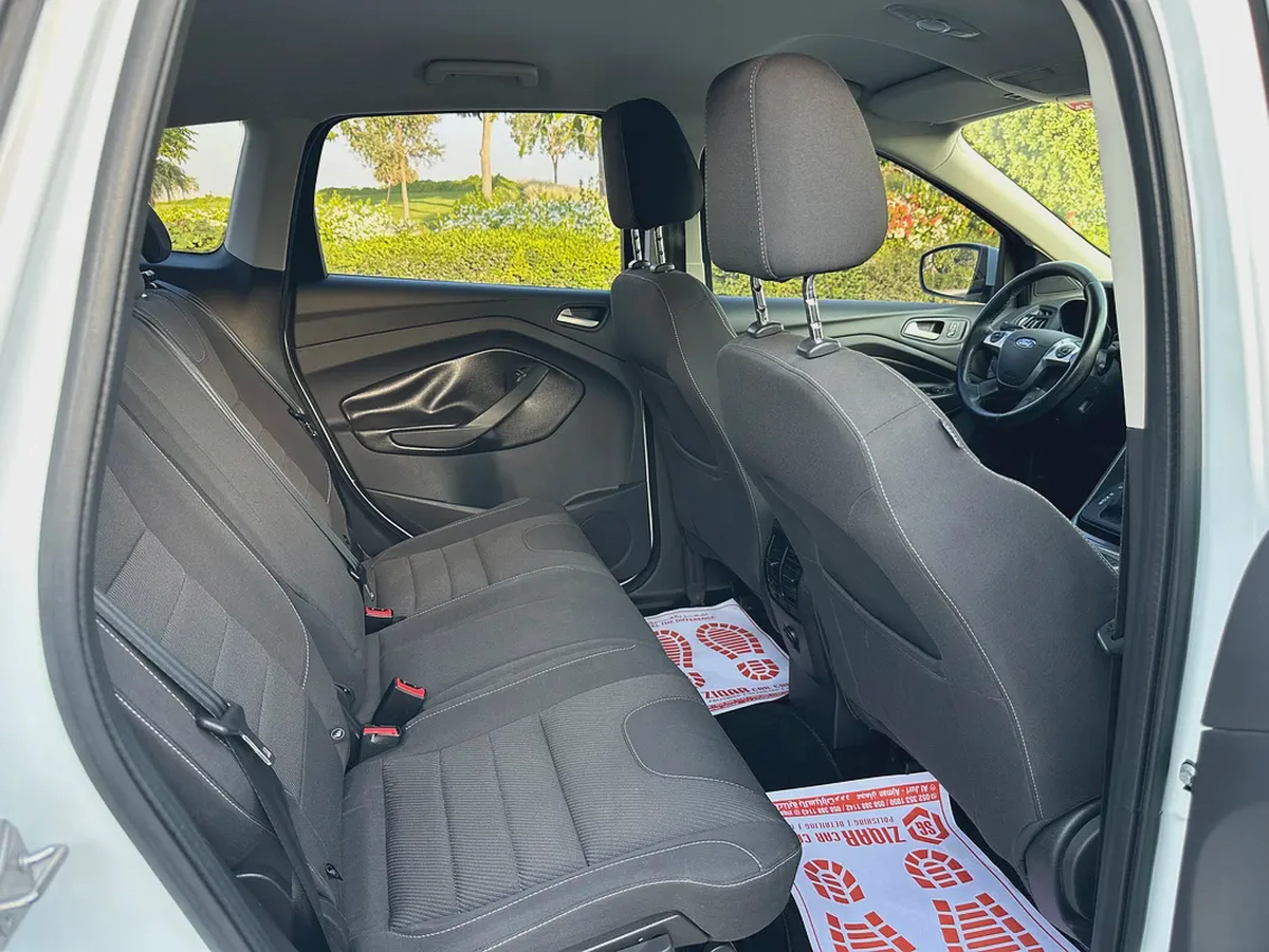 Ford Escape SE 2016 GCC Specs - Excellent Condition-7-7