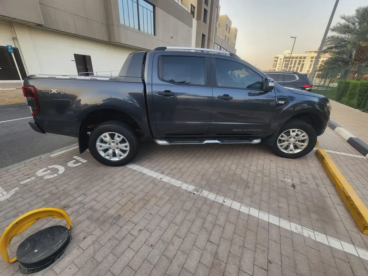 4X4 DIESEL 2015 Ford Ranger 3.2L || GCC Specs ||Well maintained single owner used-3-3