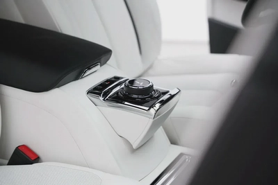 2026 ROLLS-ROYCE PHANTOM EWB WITH WARRANTY AND SERVICE CONTRACT-1