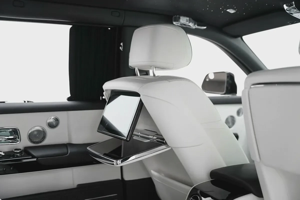 2026 ROLLS-ROYCE PHANTOM EWB WITH WARRANTY AND SERVICE CONTRACT