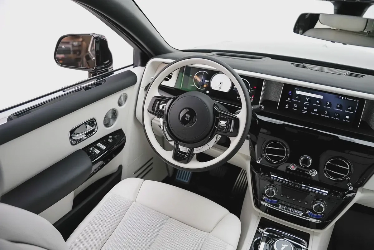 2026 ROLLS-ROYCE PHANTOM EWB WITH WARRANTY AND SERVICE CONTRACT-15-15