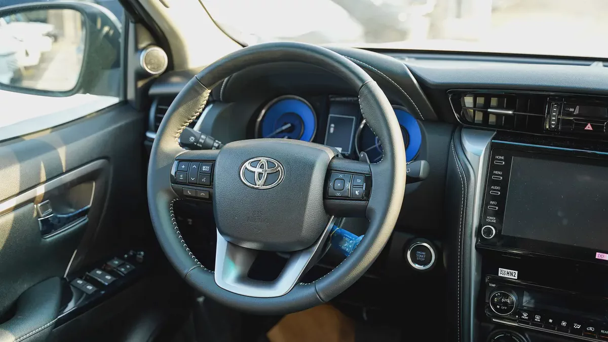 2026 Toyota Fortuner SR5 4.0L V6 GCC Specs-13-13