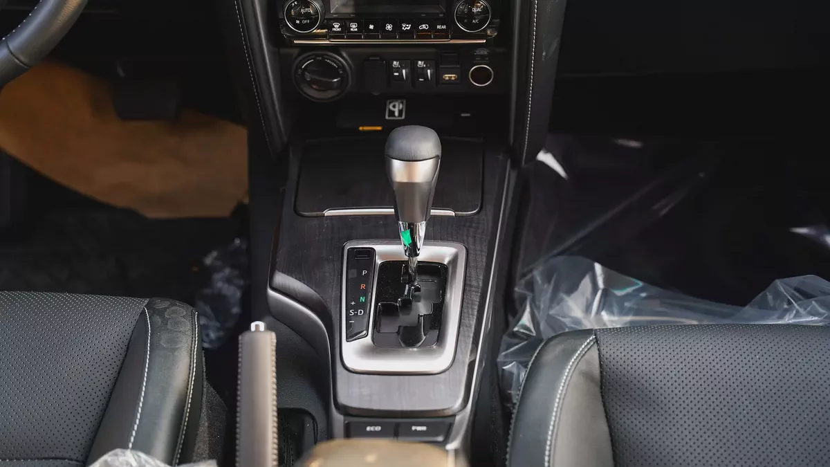 2026 Toyota Fortuner SR5 4.0L V6 GCC Specs-15-15