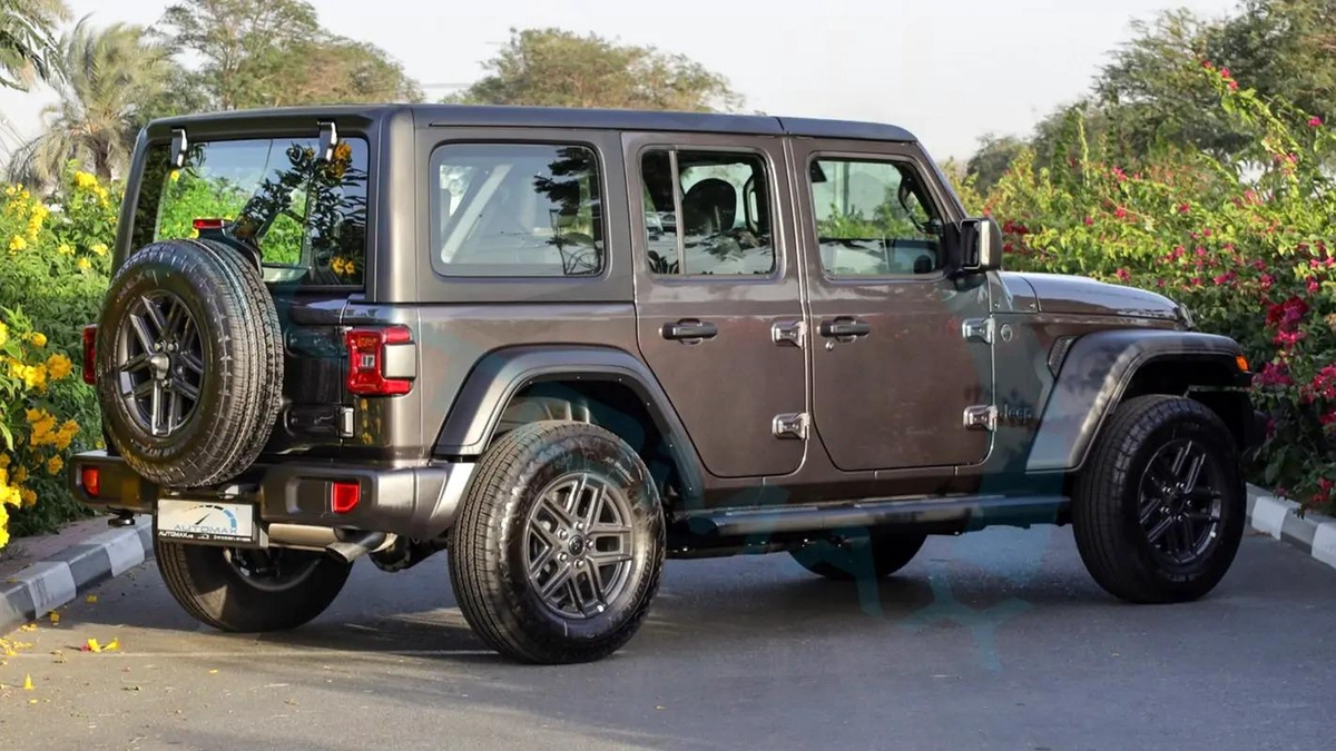 2026 JEEP WRANGLER UNLIMITED SPORT S I4 2.0T GCC With 3 Years Or 60,000 Km Warranty-12-12