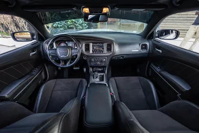 Dodge Charger 2023-9