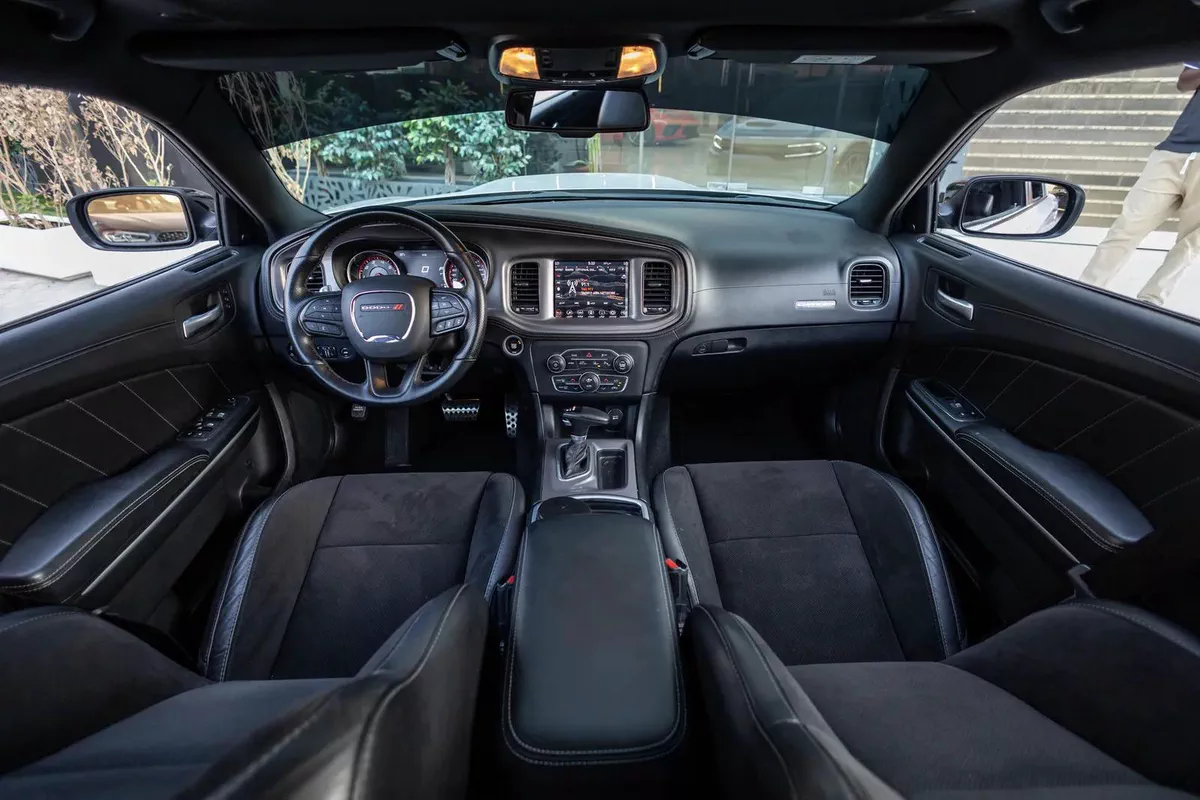 Dodge Charger 2023-9-9