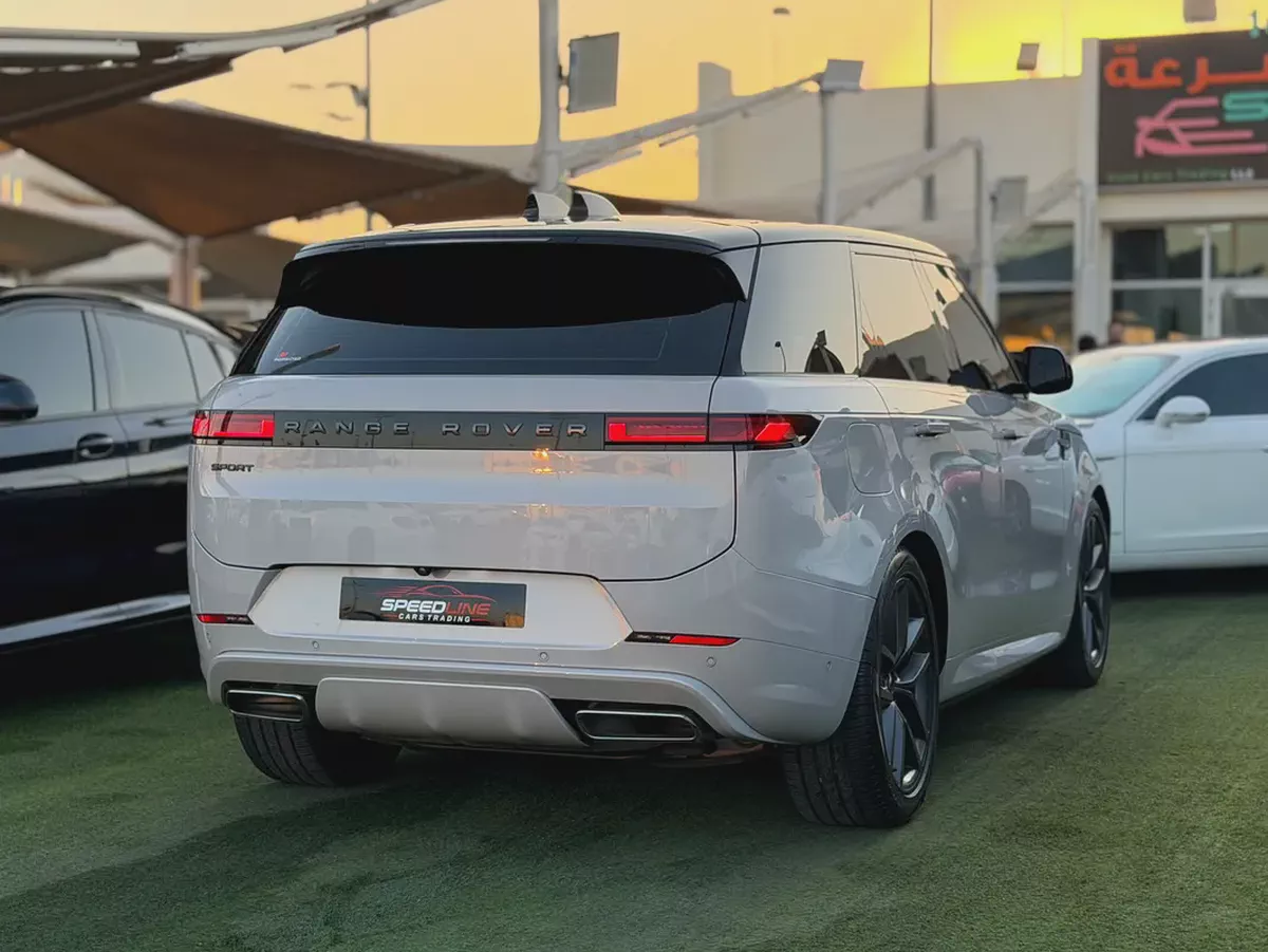 Range Rover Sport Dynamic HSE Gcc Under Warranty-6-6