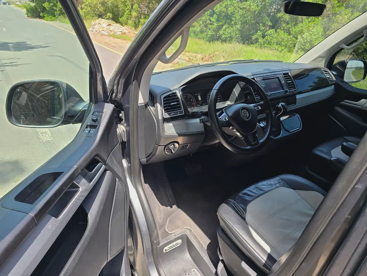 Volkswagen Multivan Highline 2019 GCC Specs | Low mileage | Accident free | Perfect condition