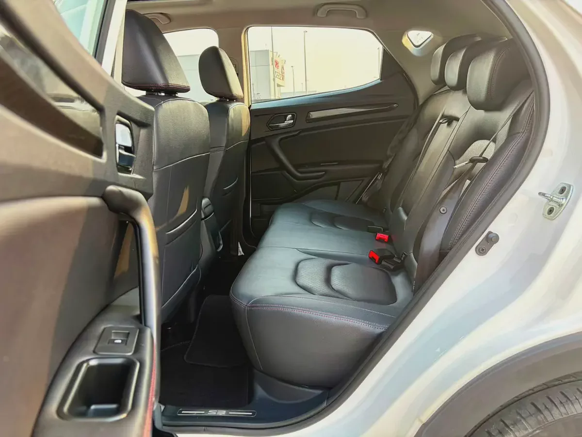 430-Monthly l GCC l Sunroof, Leather, Cruise l Accident Free-9-9