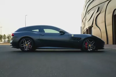 Ferrari GTC4 Lusso T 2018 GCC Specs Low Mileage-1