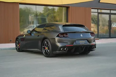 Ferrari GTC4 Lusso T 2018 GCC Specs Low Mileage-6