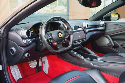 Ferrari GTC4 Lusso T 2018 GCC Specs Low Mileage-8