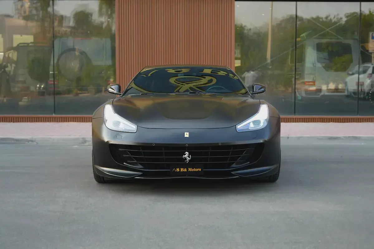 Ferrari GTC4 Lusso T 2018 GCC Specs Low Mileage-2-2